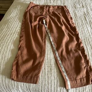 Clay colored Liverpool linen mix cropped pants.  Perfect for summer!